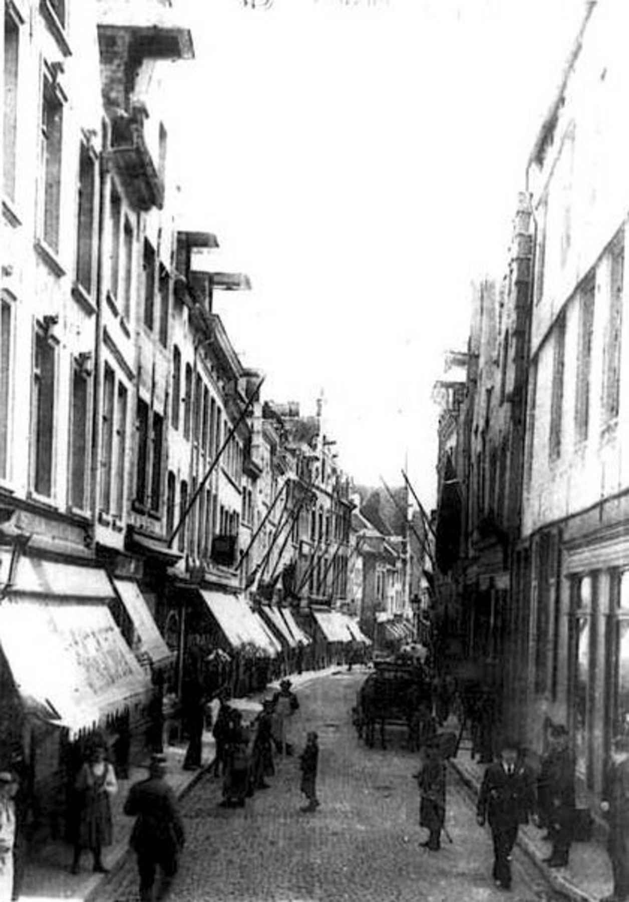 Diestsestraat – Een smalle straat – Leuven Weleer