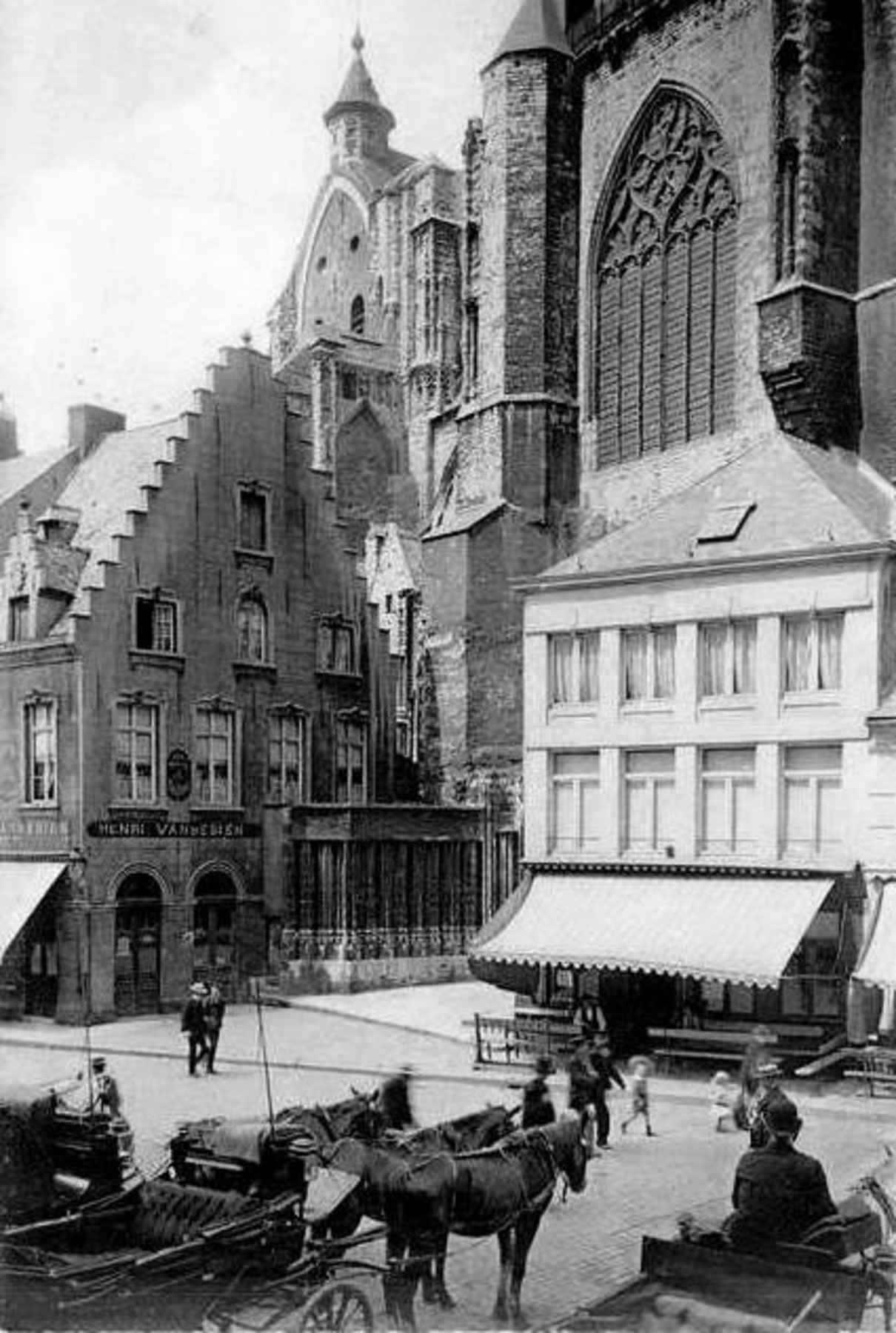Latroupe Grote Markt - iy1jvl2
