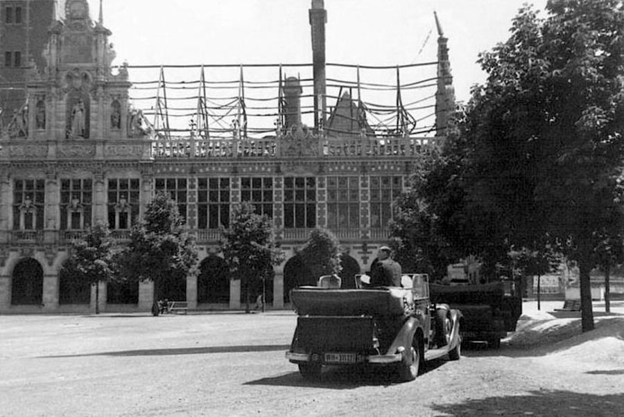 Ladeuzeplein