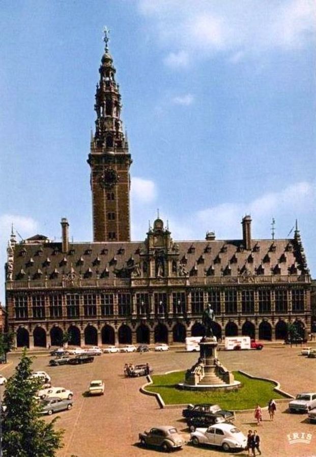 Ladeuzeplein