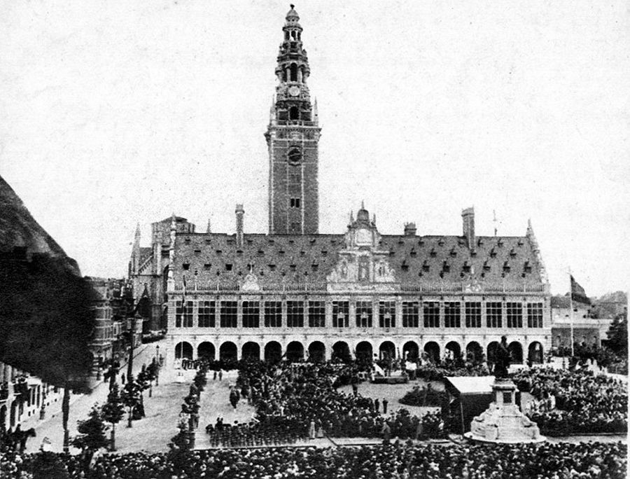 Ladeuzeplein